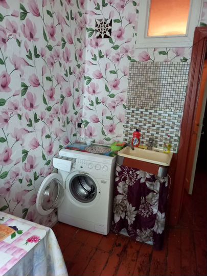 Комната 16 м² в 3-к., 2/2 эт.