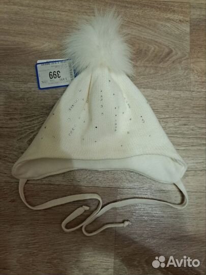 Шапка для девочки новая