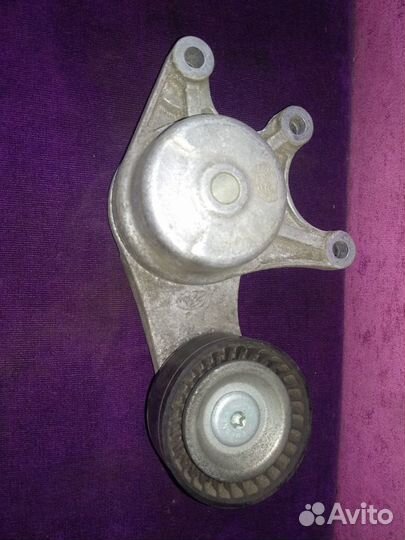 Натяжитель ремня на BMW 1' F20 3' F30 4' F32 5' F1