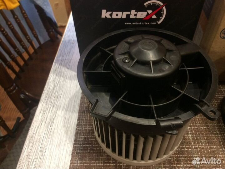 Мотор отопителя (электровентилятор) Nissan X-trail