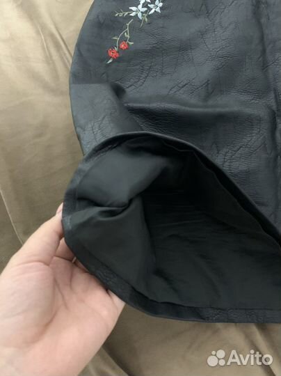 Кожаная мини юбка