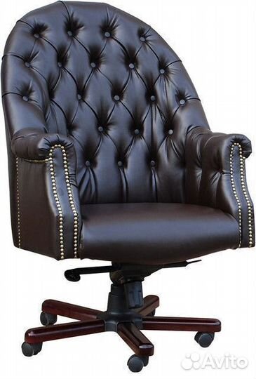 Офисное кресло