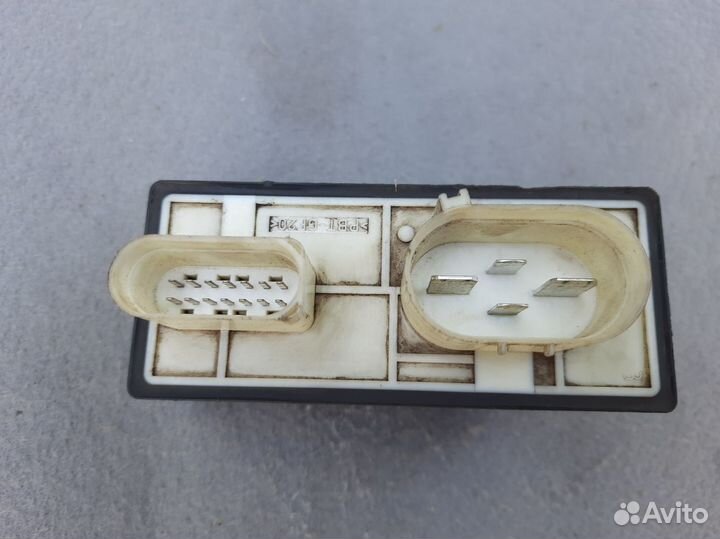 Блок управления вентилятором Skoda Octavia A4