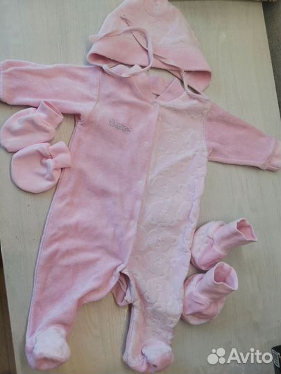 Комплект на выписку для девочки