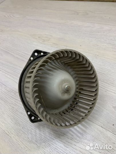 Вентилятор мотор печки отопителя Chevrolet aveo 25