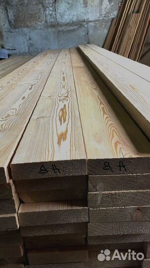 Шлифованные доски лиственницы 40x150 мм, готовы к