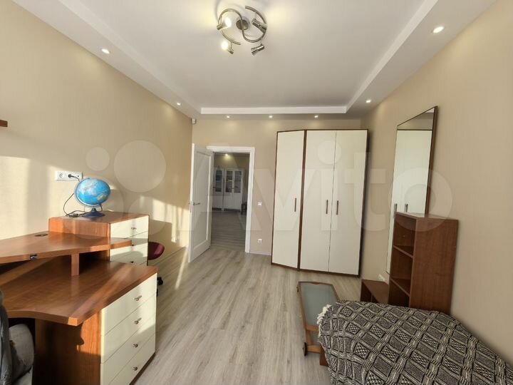 3-к. квартира, 90 м², 8/16 эт.