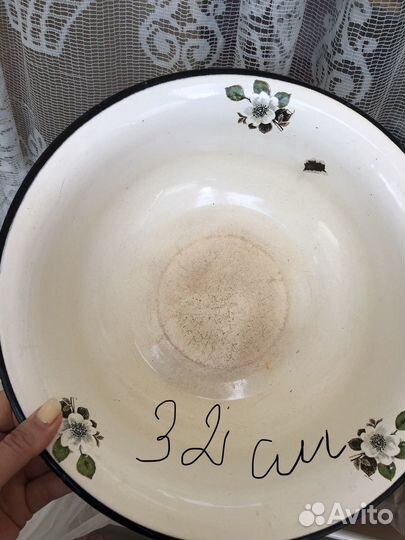 Миски эмалированные, дуршлаг стальной