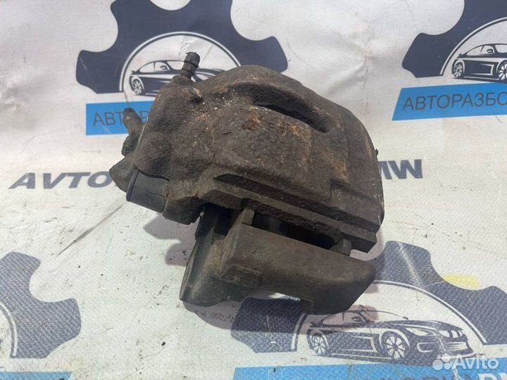 Суппорт тормозной передний правый Bmw X3 E83