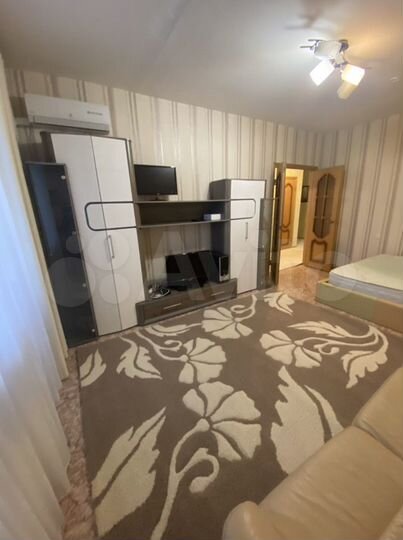 2-к. квартира, 62 м², 3/9 эт.