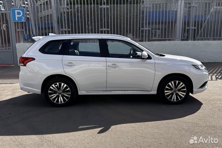 Mitsubishi Outlander 2.0 CVT, 2021, 27 км