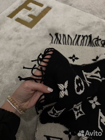 Louis vuitton шарф