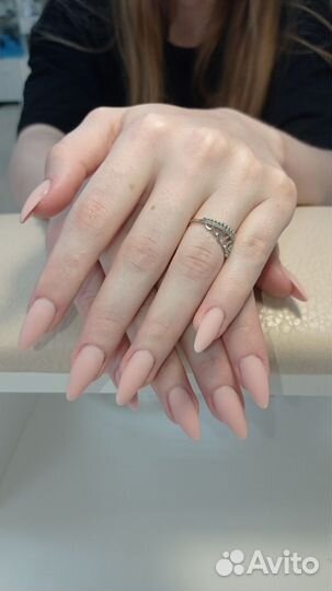 Мастер маникюра и педикюра