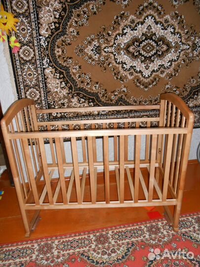 Детская кроватка