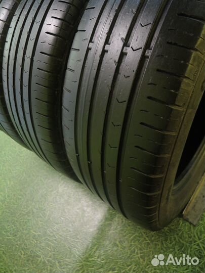 Continental ContiPremiumContact 5 215/60 R17