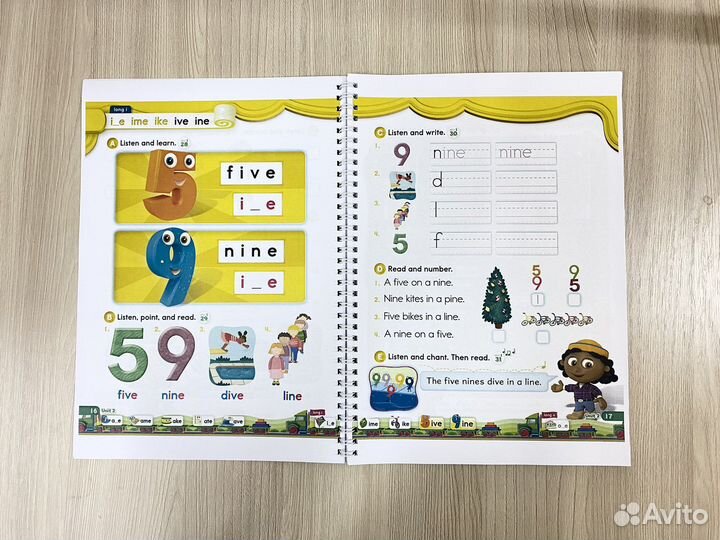 Oxford Phonics World 3 /SB,WB