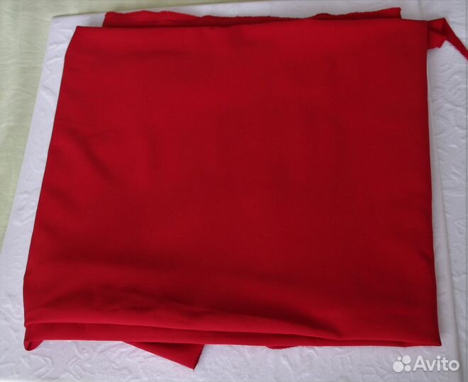 Ткань костюмная красная