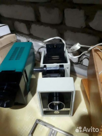 Диапроектор Экран, Ф75-1М фильмоскоп диафильмы ссс