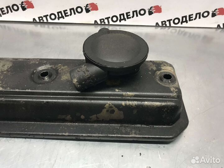 Клапанная крышка Volkswagen Passat (B3) 1991 г.в