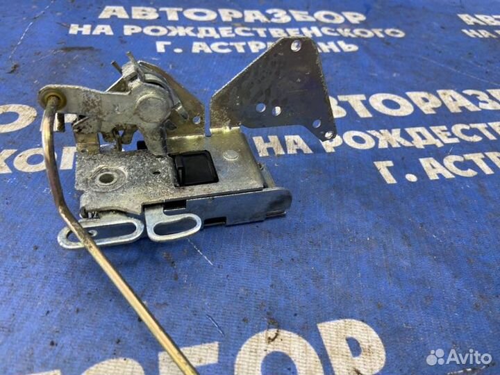 Передний правый замок двери. Scania P094Cb6X4Hz260