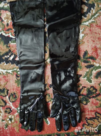 Перчатки женские лакированные