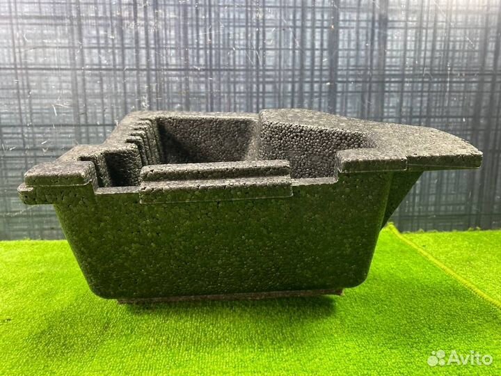 Пенопласт багажника правый Audi A6 C5 ASN 2002