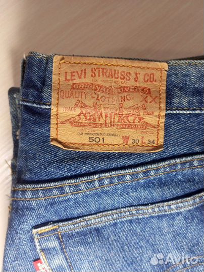 Джинсы levis