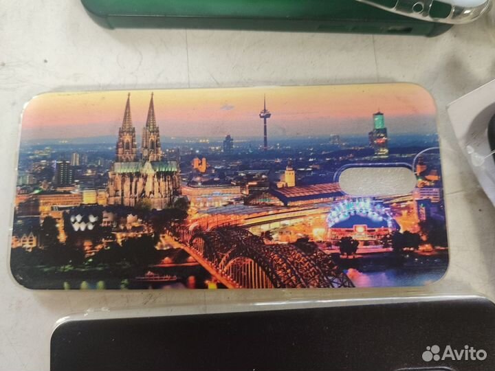 Чехлы для смартфонов