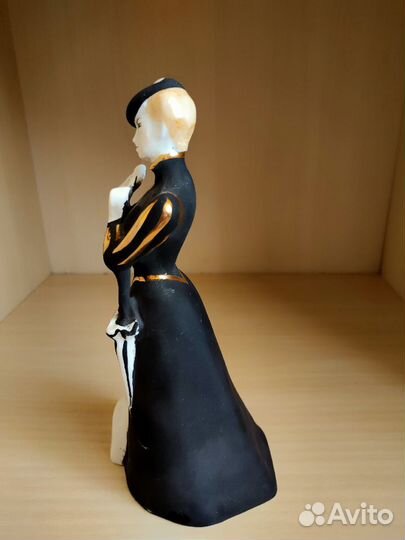 Статуэтка дама С собачкой В черном