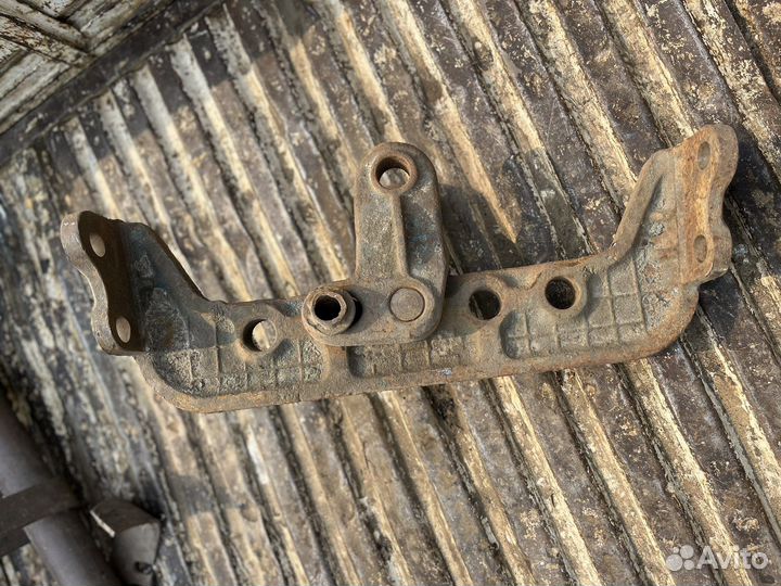 Прицепная серьга в сборе