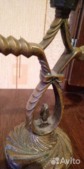 Старинный подсвечник