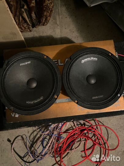 Сабвуфер с усилителем колонками