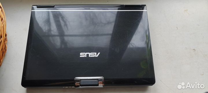 Ноутбук asus