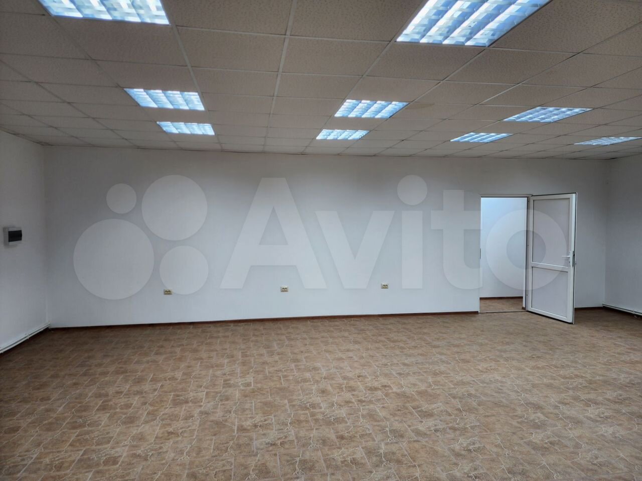 Отдельное здание 100 м2 с землёй 1.2 сотых (Свобод