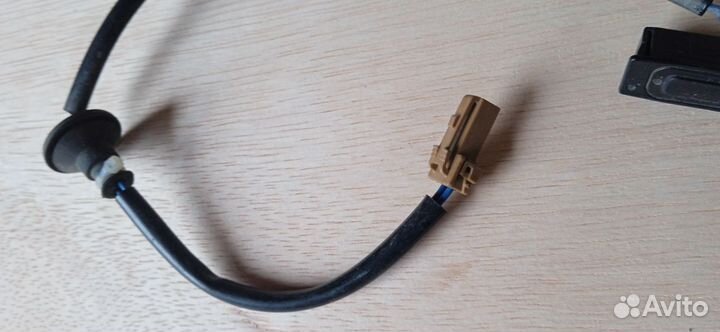 Кнопка открывания багажника Nissan Teana J32