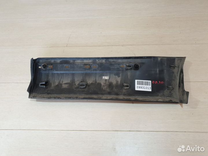 Молдинг двери правый задний Land Rover Range Rover Evoque 2011-2018