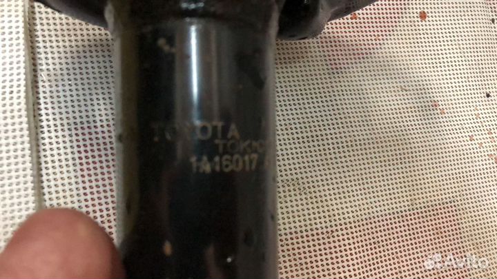 Амортизатор передний правый Toyota RAV 4 2013-2020