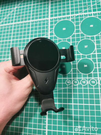 Беспроводная зарядка для телефона в автомобиль 10w