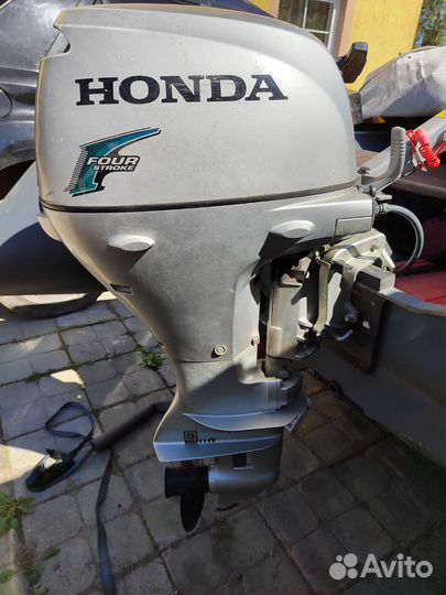 Лодочный мотор honda BF20