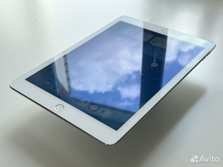 iPad Air 2 64GB Wi-Fi + LTE Cellular, Silver, акб