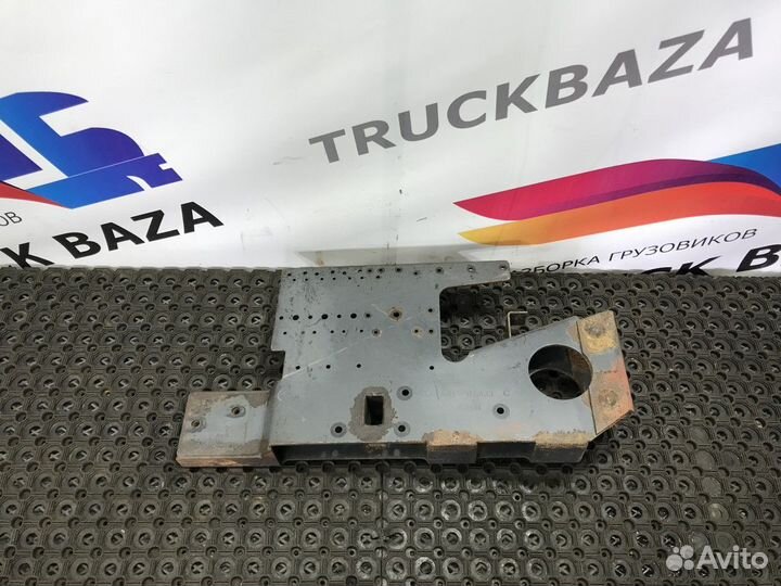 Кронштейн аккумуляторного ящика