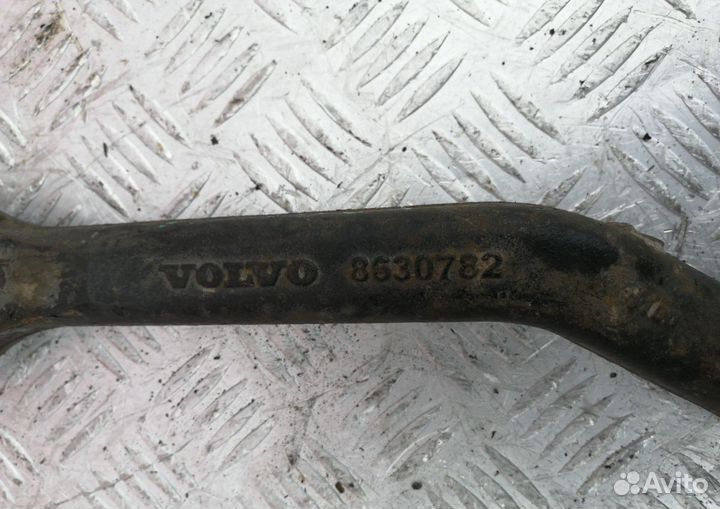 Задний рычаг Volvo XC90