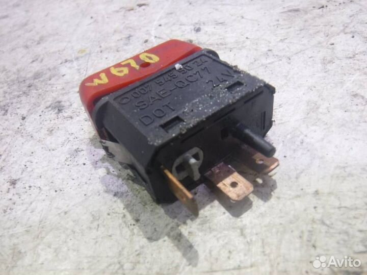 Кнопка аварийной сигнализации A0075455024