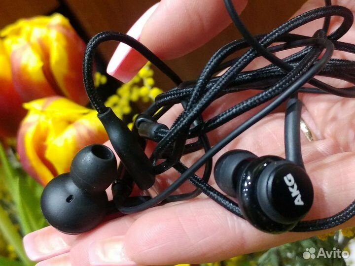 Наушники Samsung galaxy s10 plus akg