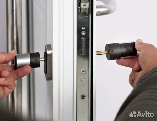 Установка дверных замков,вскрытие замков.сейфов