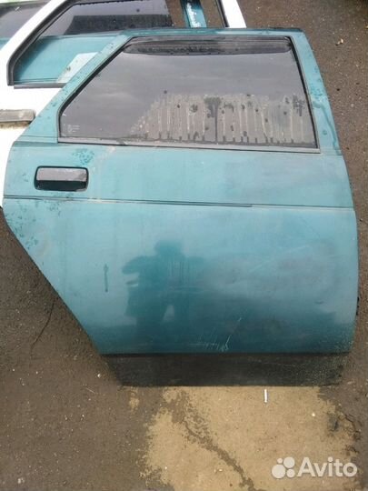Задняя правая дверь Ваз 2110