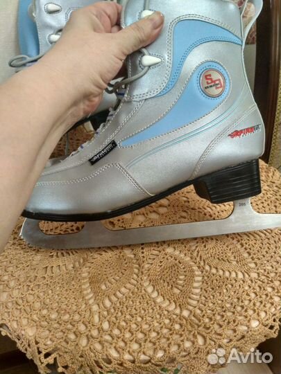 Фигурные коньки женские размер 40