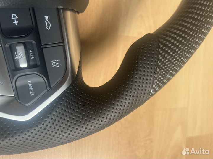 Руль анатомия/карбон Land Cruiser 300/200/150