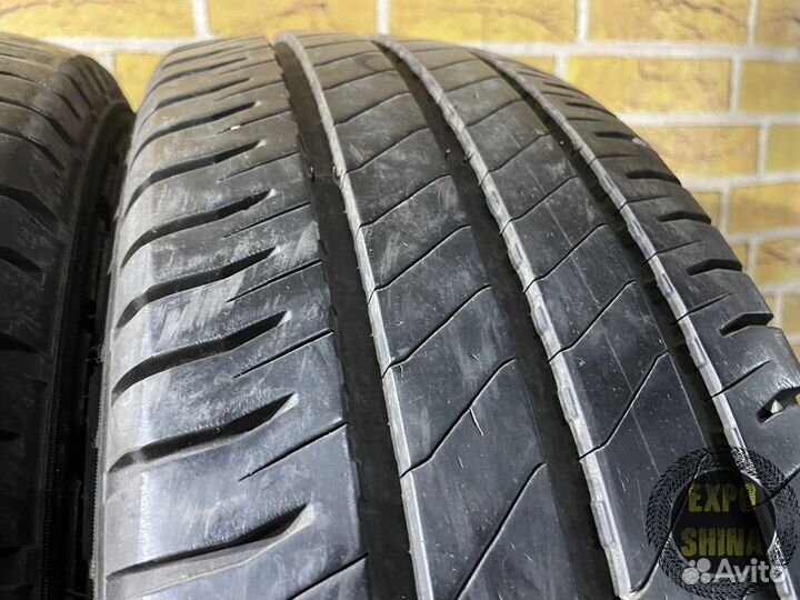 Michelin Agilis 3 215/65 R16C 104T