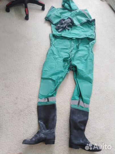 Костюм гидрозащитный